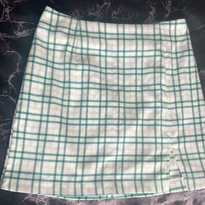 Size 10 plaid green pencil skirt